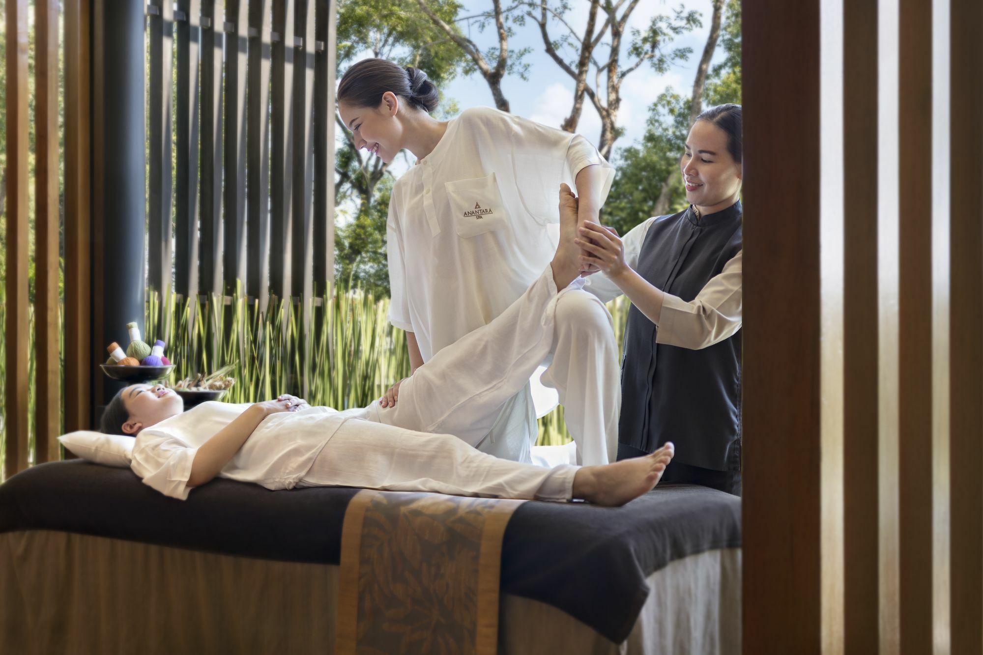 Anantara Chiang Mai Serviced Suites Экстерьер фото